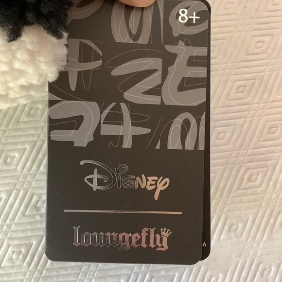 Loungefly x Disney Minnie Rocks the Dots Sherpa Bag - Picture 6 of 16